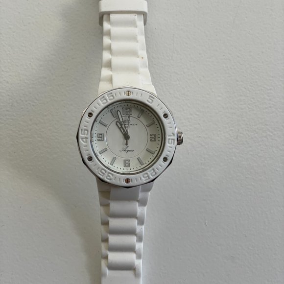 JUST REDUCED!! BRAND NEW WOMEN'S Oceanaut White 44 mm watch - Picture 4 of 6